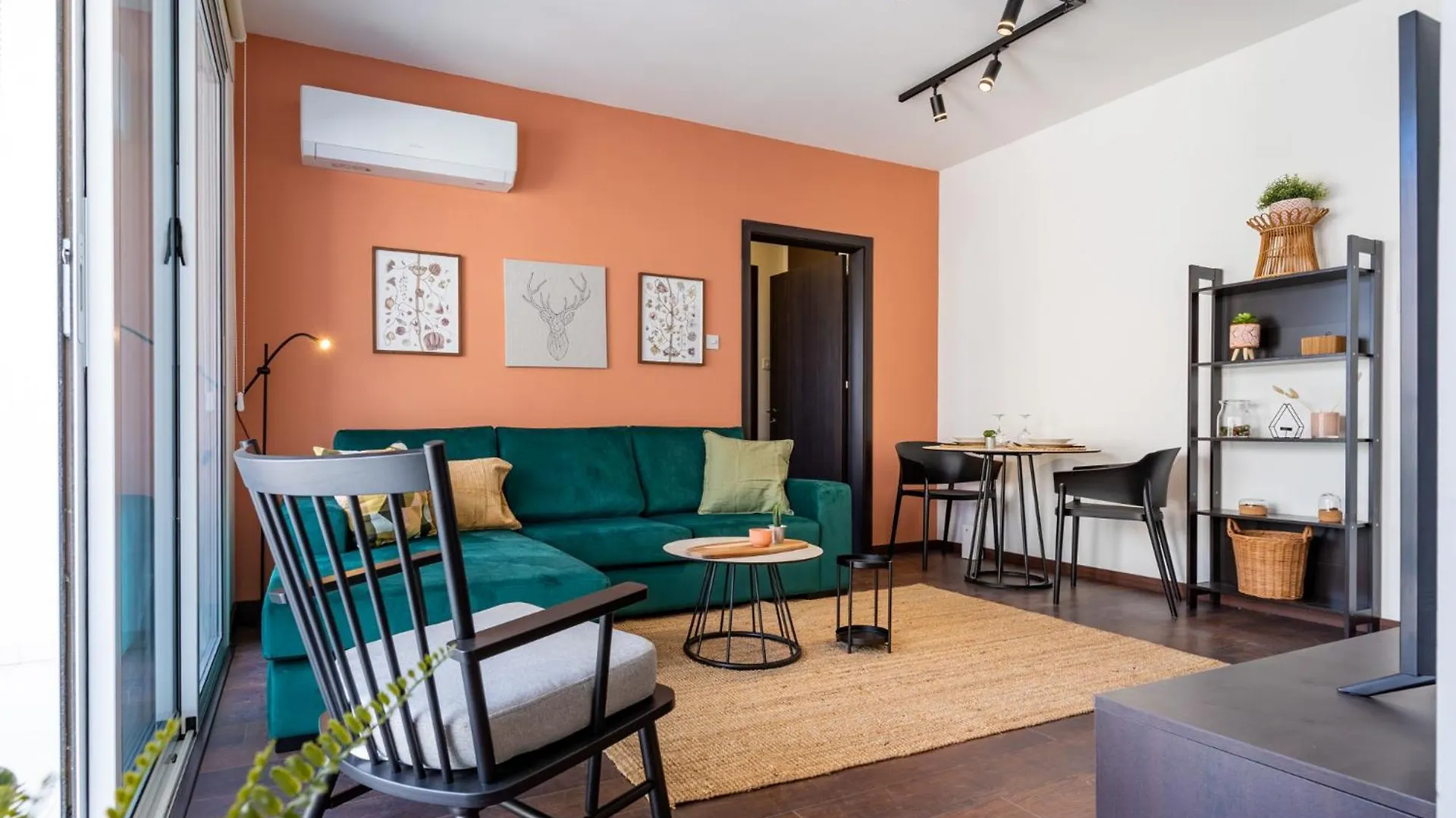 Harbor Apartments In Larnaca