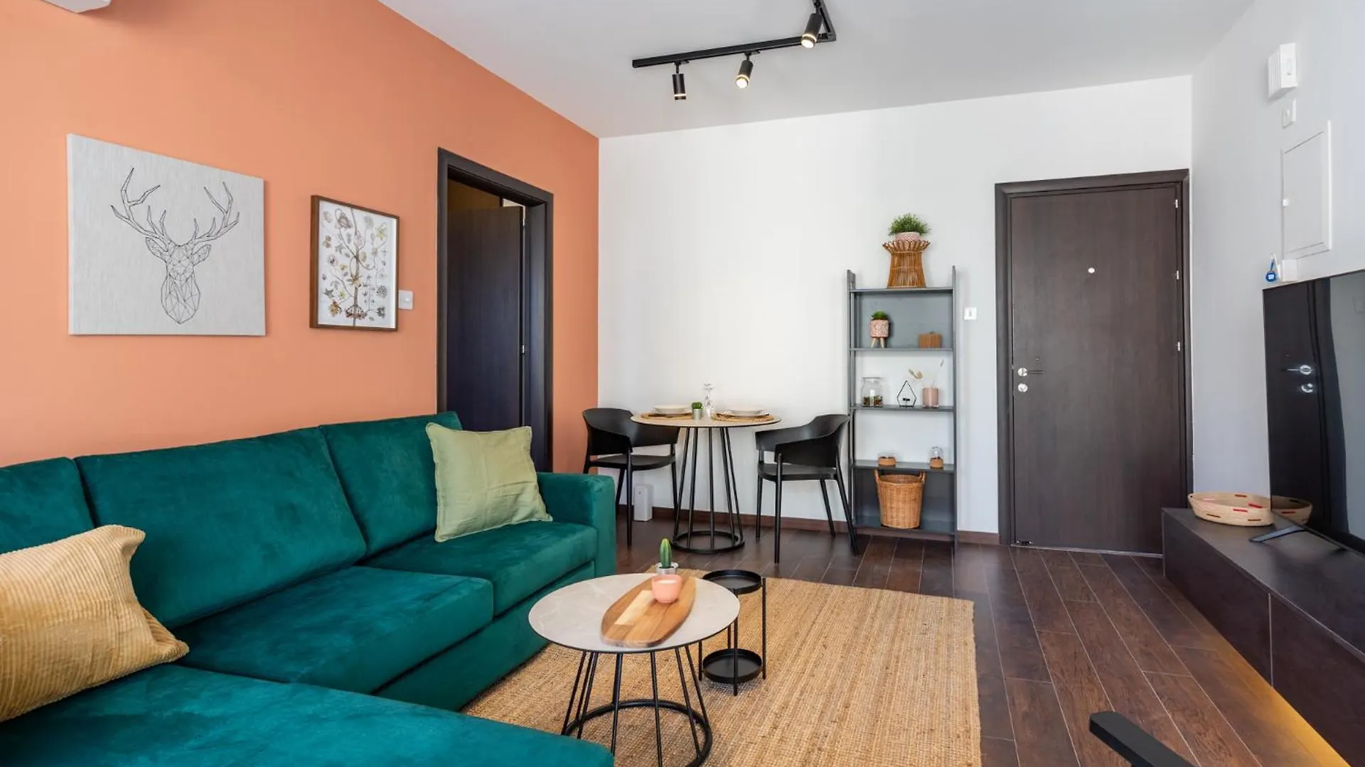 Harbor Apartments In Larnaca 0*,  Kypr