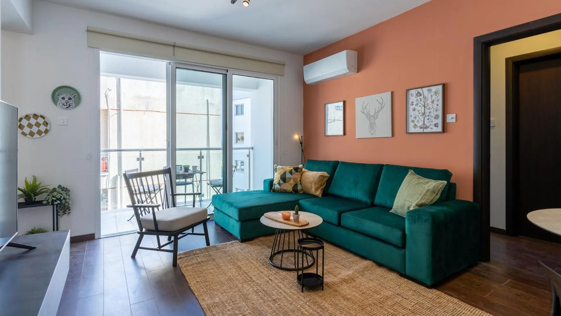 Harbor Apartments In Larnaca 0*,