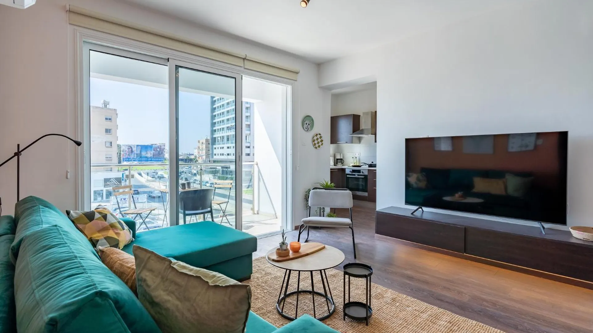 Harbor Apartments In Larnaca