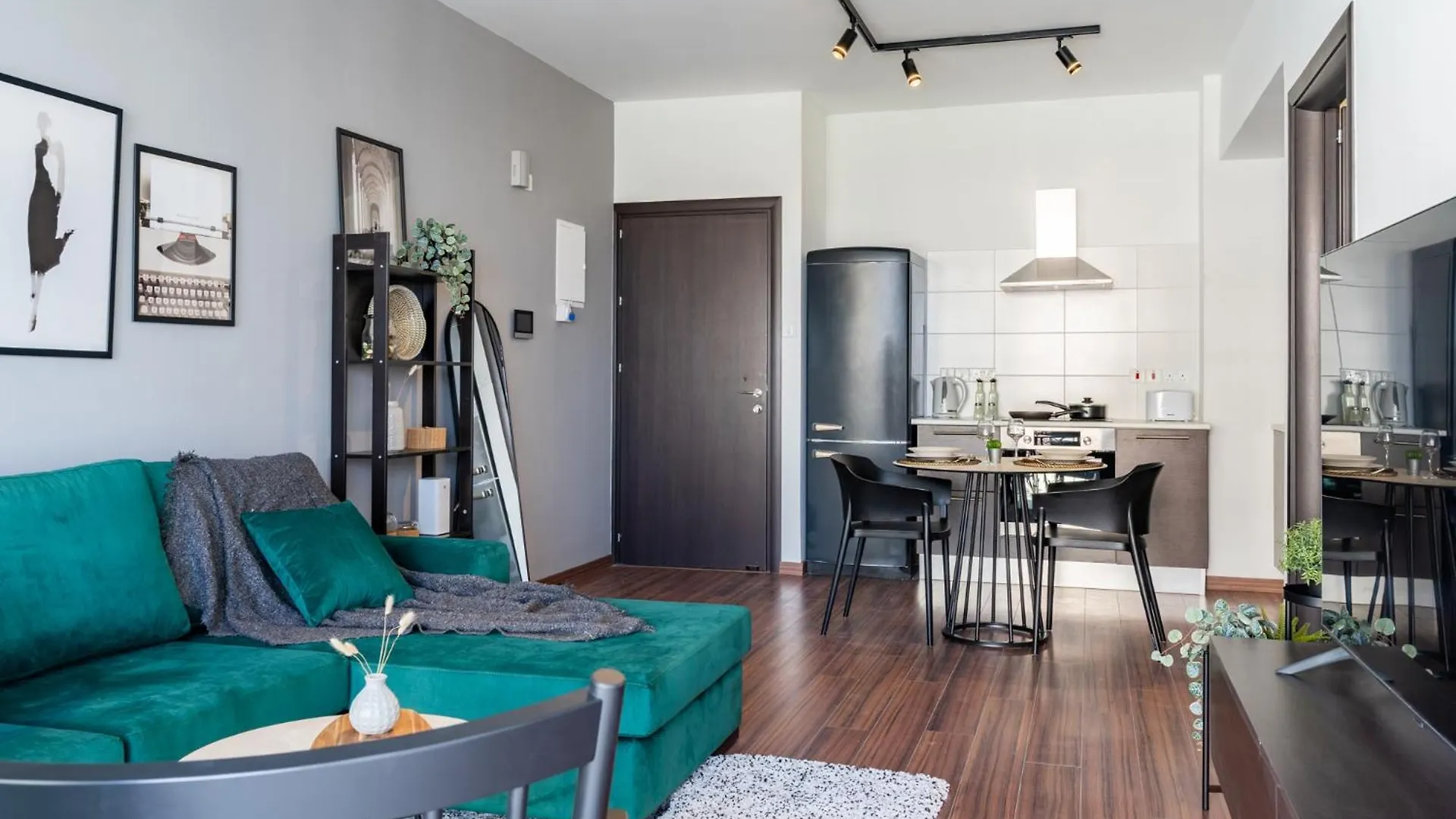 Harbor Apartments In Larnaca