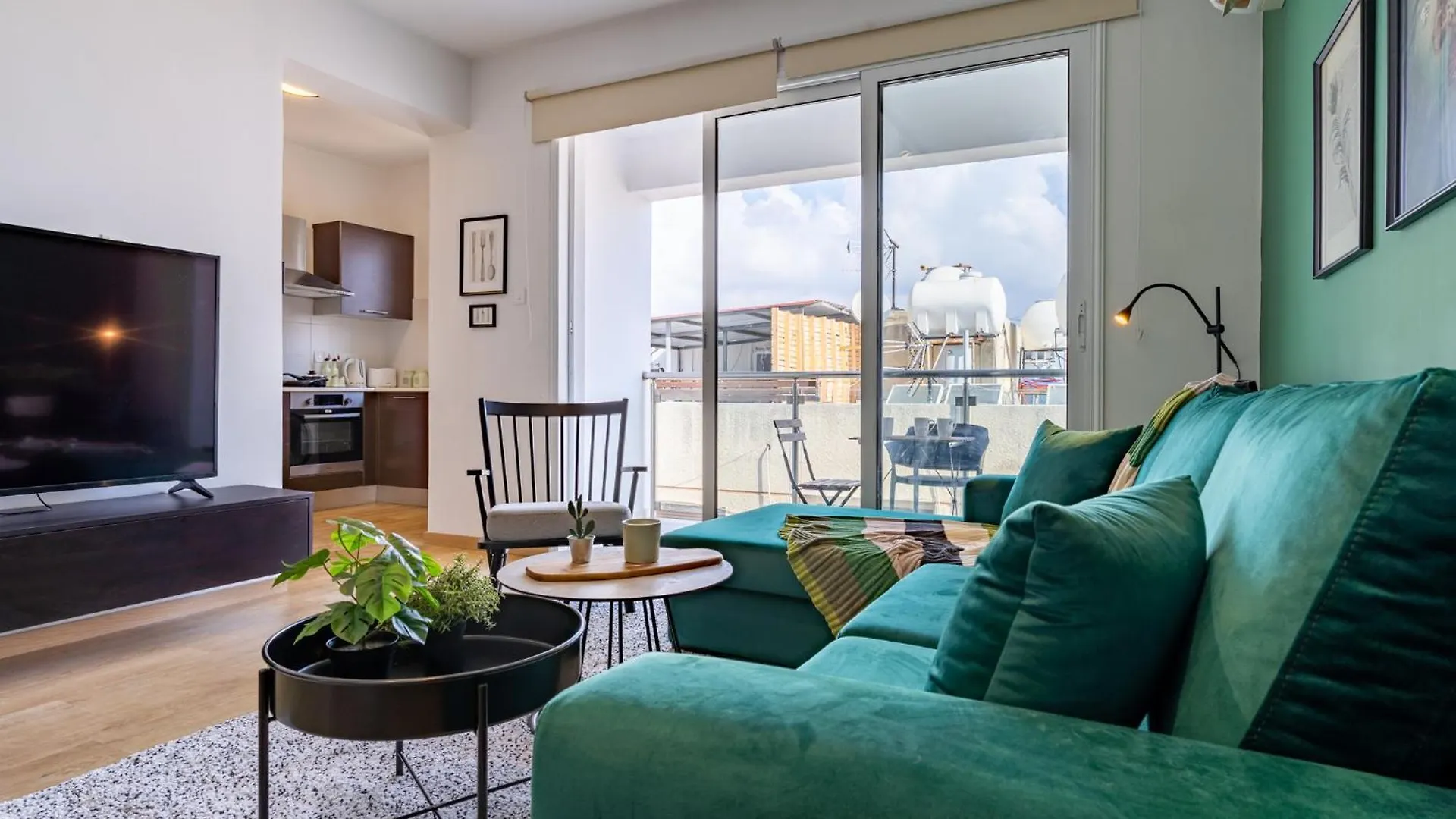 Harbor Apartments In Larnaca 0*,  Kypr