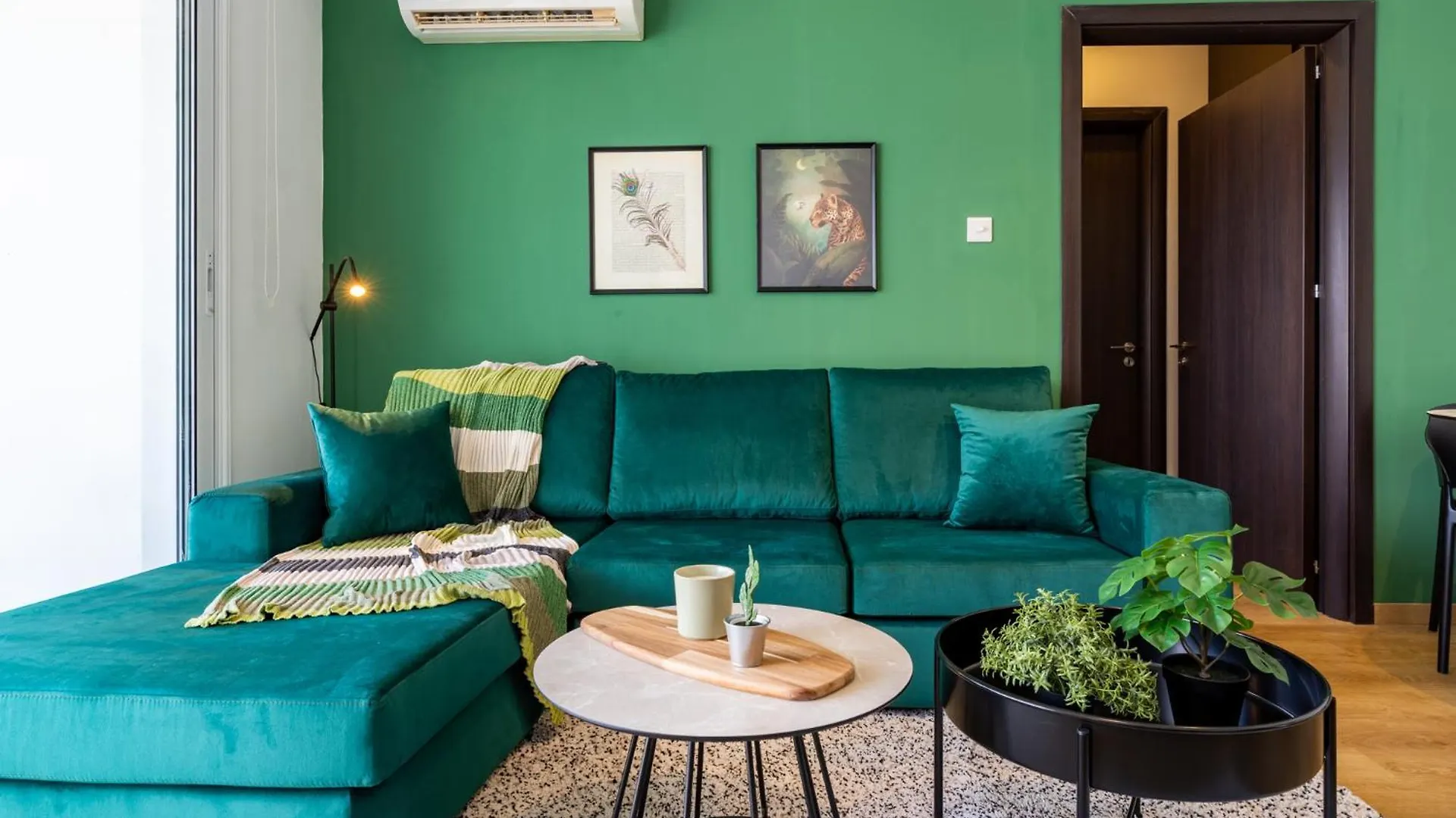 Harbor Apartments In Larnaca