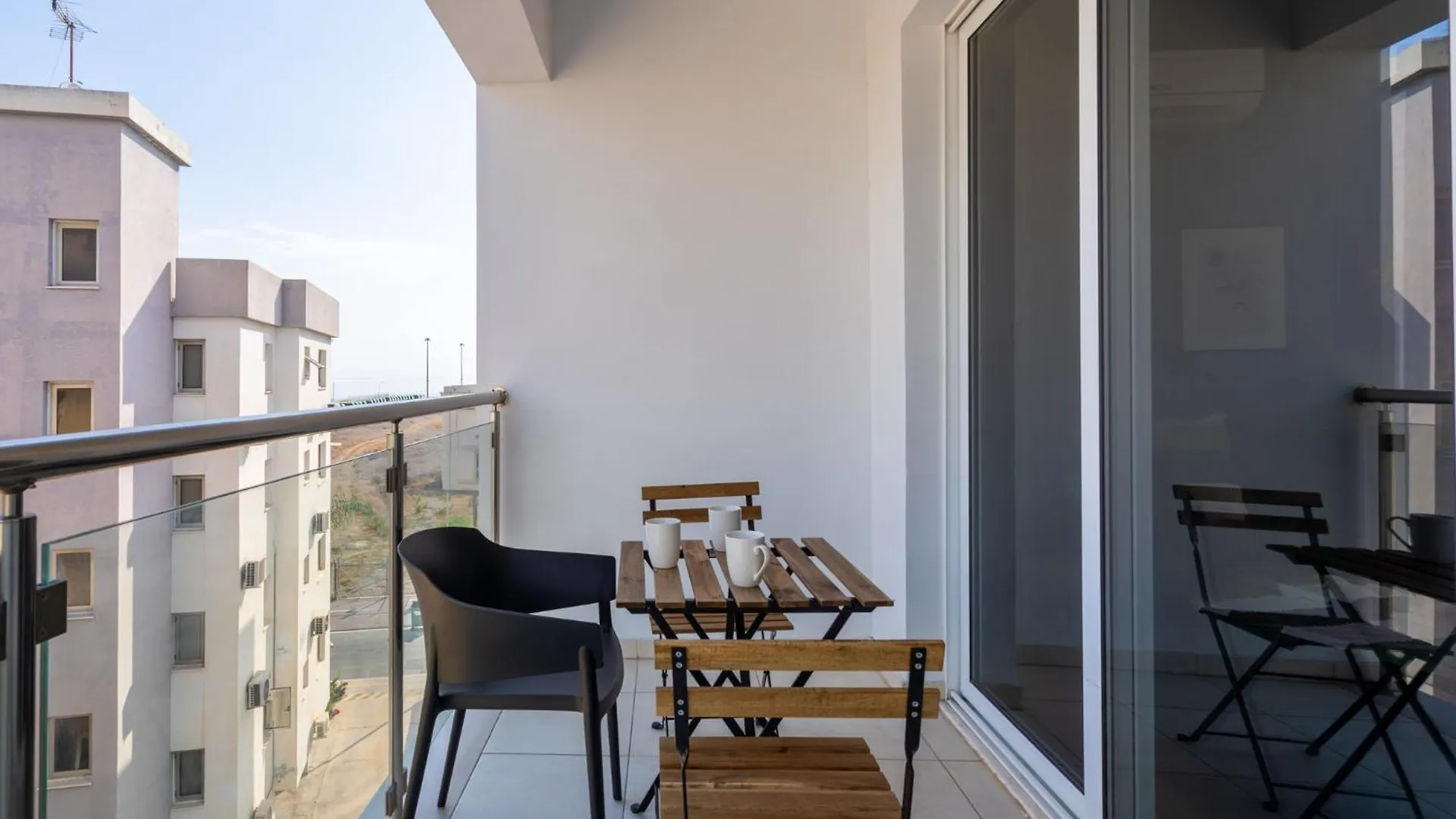 Harbor Apartments In Larnaca