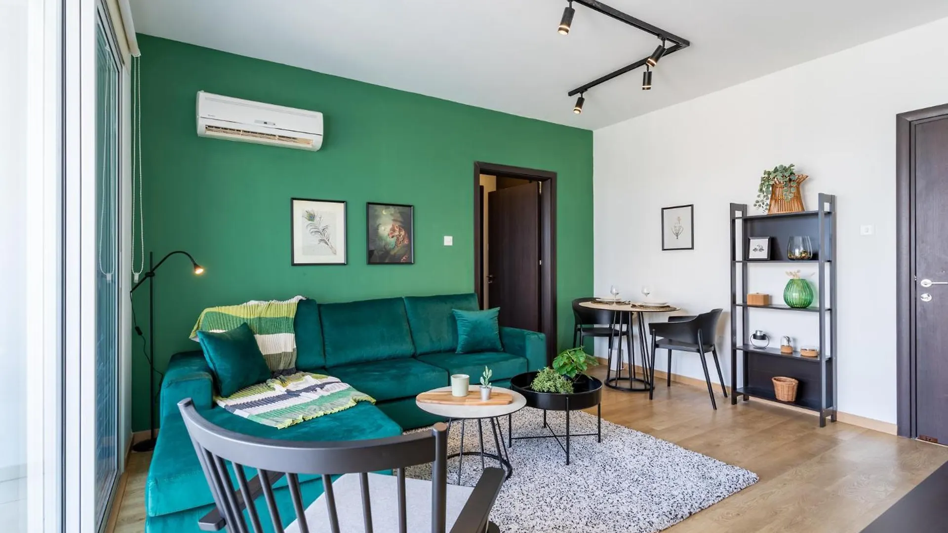 Harbor Apartments In Larnaca