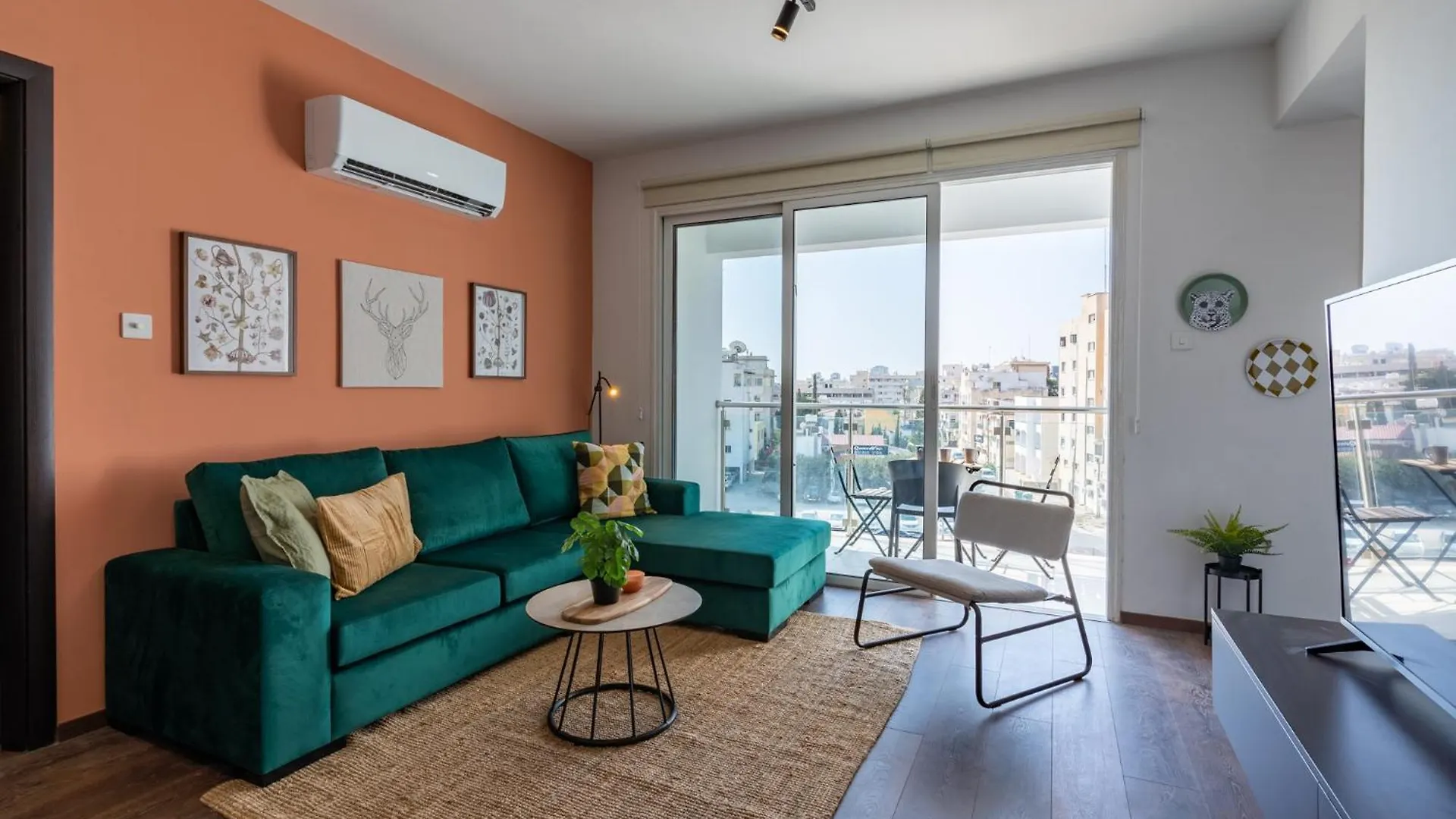 Harbor Apartments In Larnaca