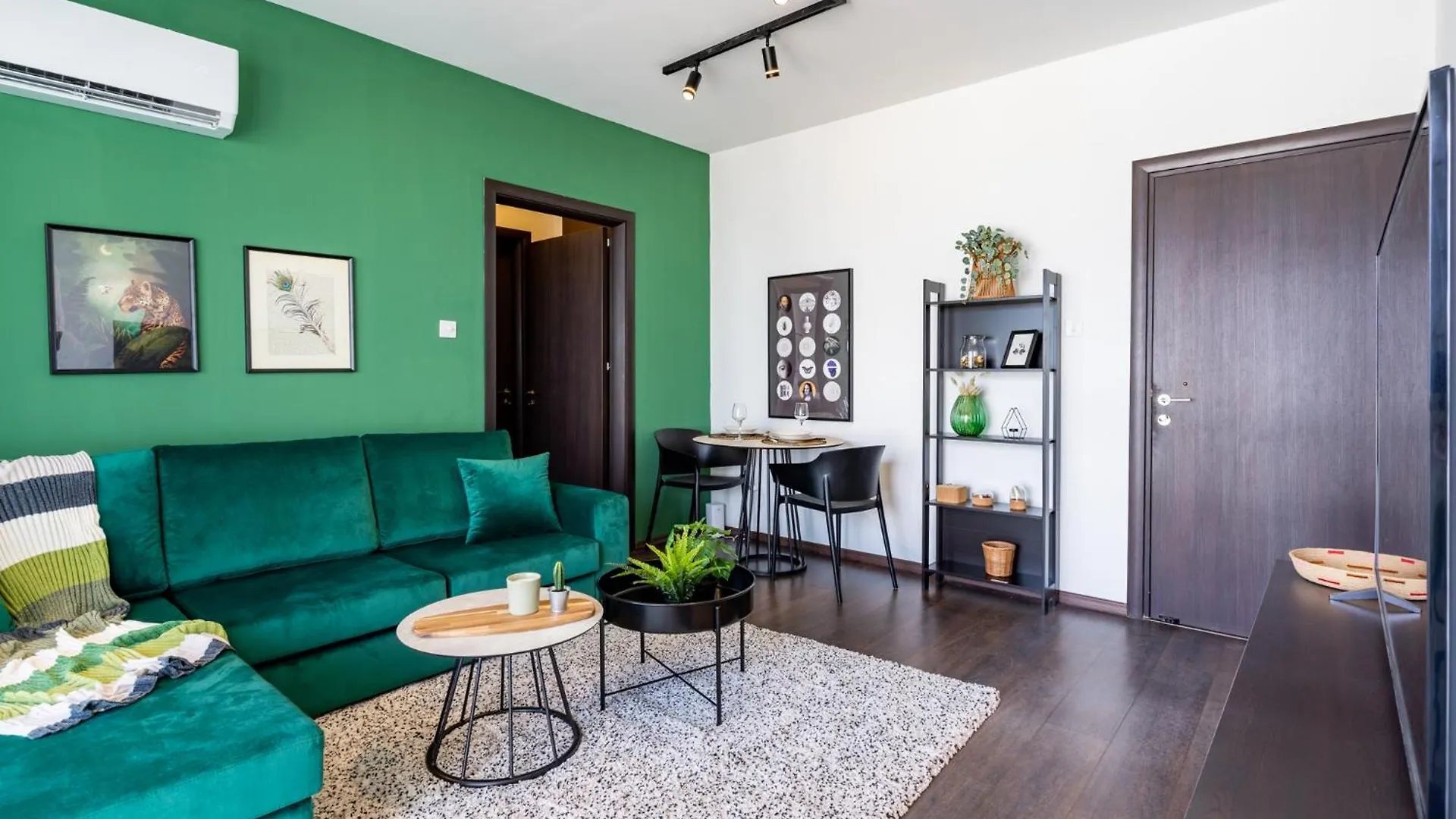 Harbor Apartments In Larnaca 0*,