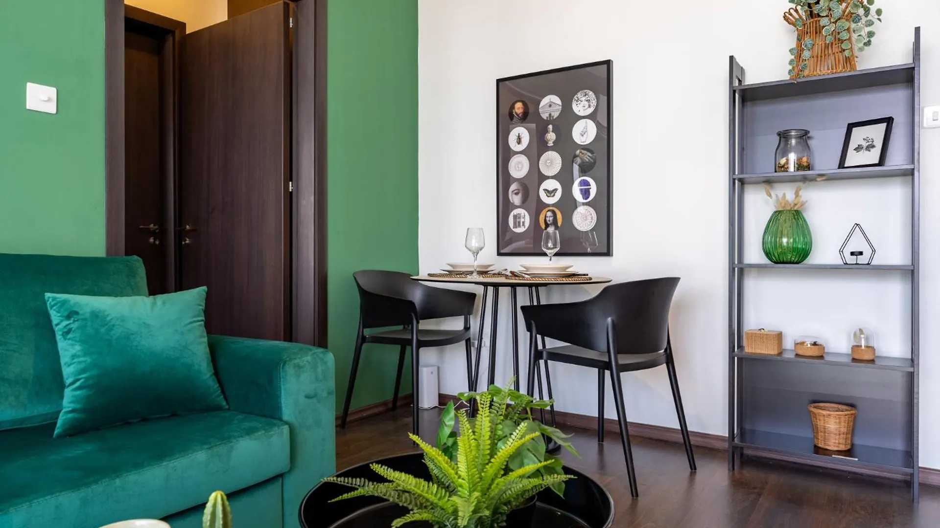 Harbor Apartments In Larnaca