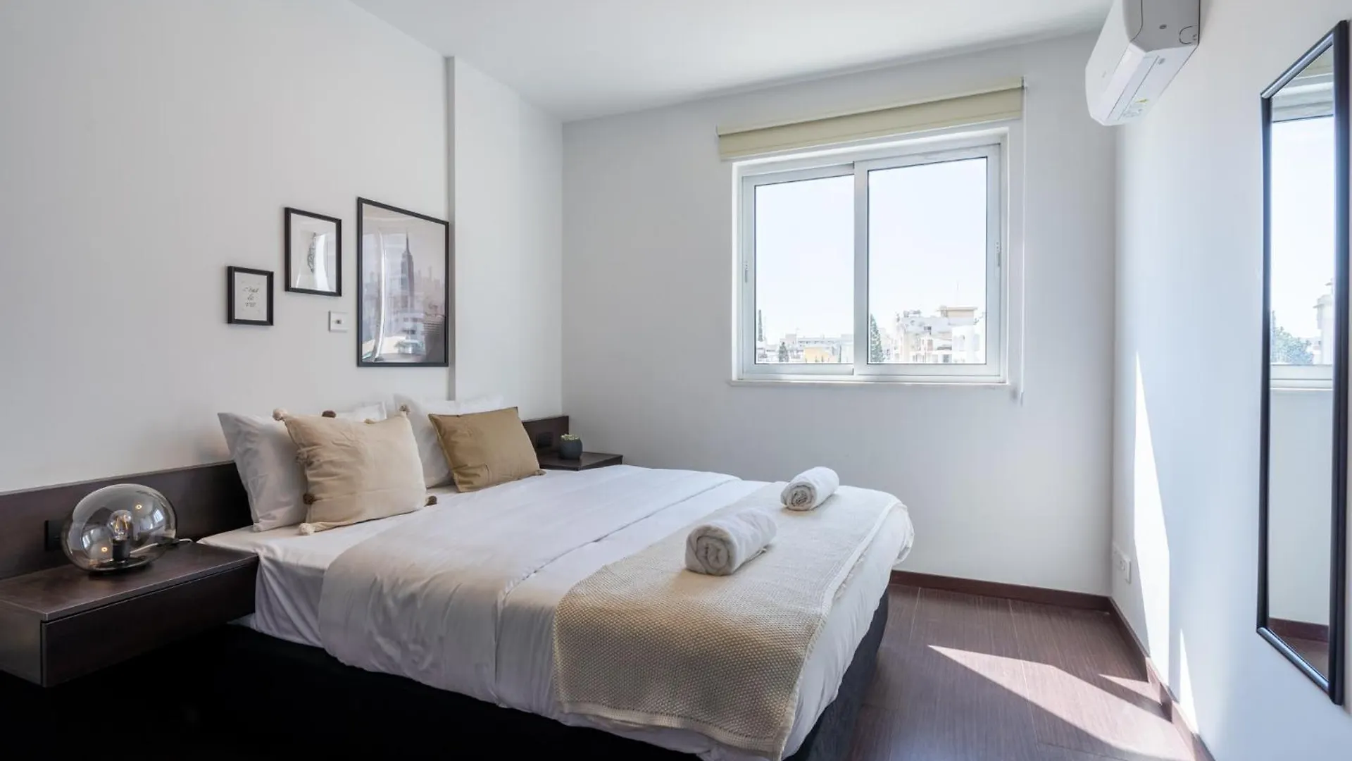 Harbor Apartments In Larnaca